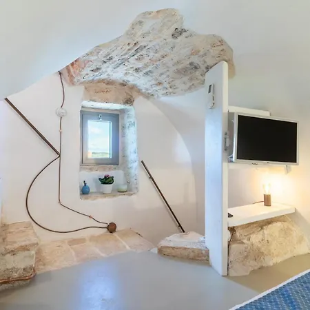Trulli Tower Villa *